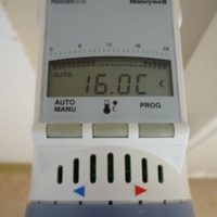 Programmierbare Heizkörper-Thermostate im Vergleich